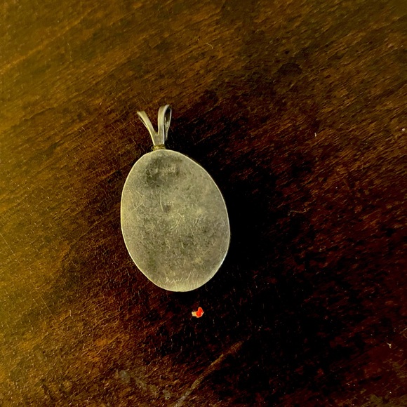 Vintage sterling silver and onyx Victorian styled pendant - Picture 2 of 2